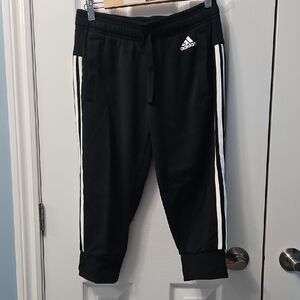 Adidas Cropped Sweatpant Size Small Color Black And White